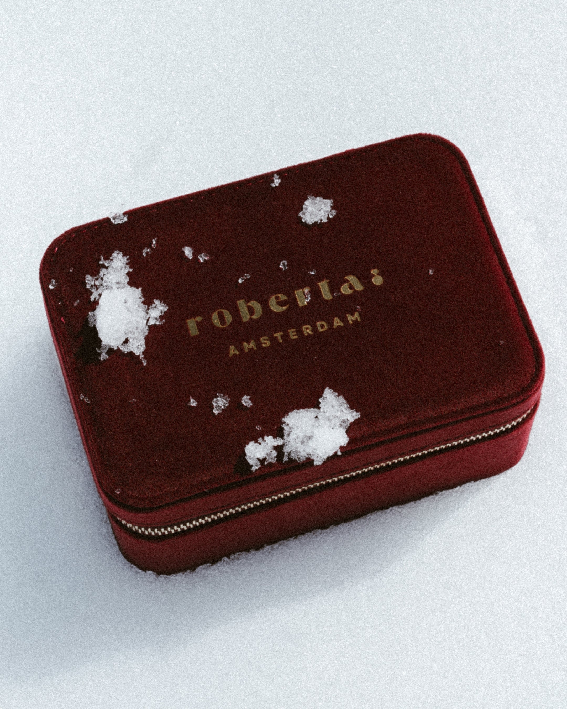 The Margot case  - rouge