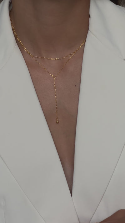 Ariane Necklace Gold — in motion